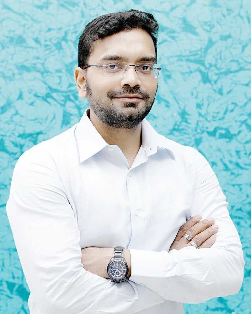 Portrait of Dr. Sanjay Saxena